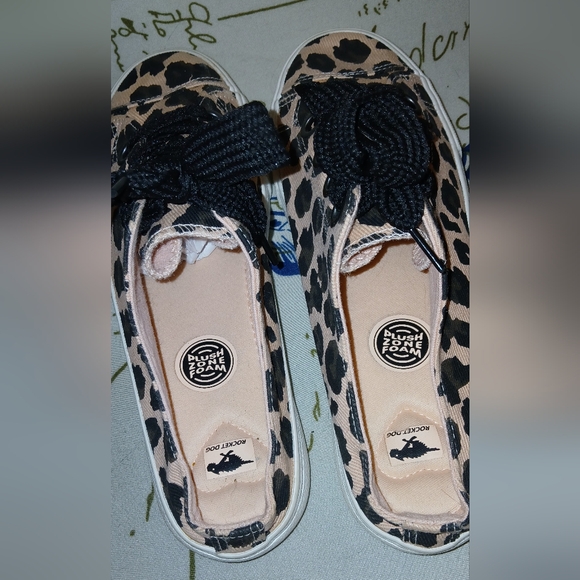 RocketDog pink leopard print sneakers. - Picture 3 of 4